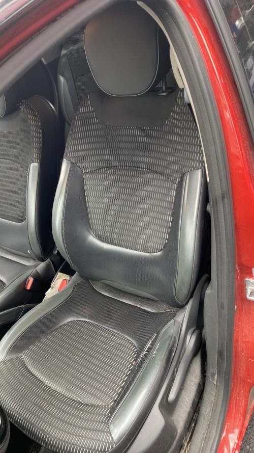 Image Siege avant gauche - RENAULT CAPTUR 1