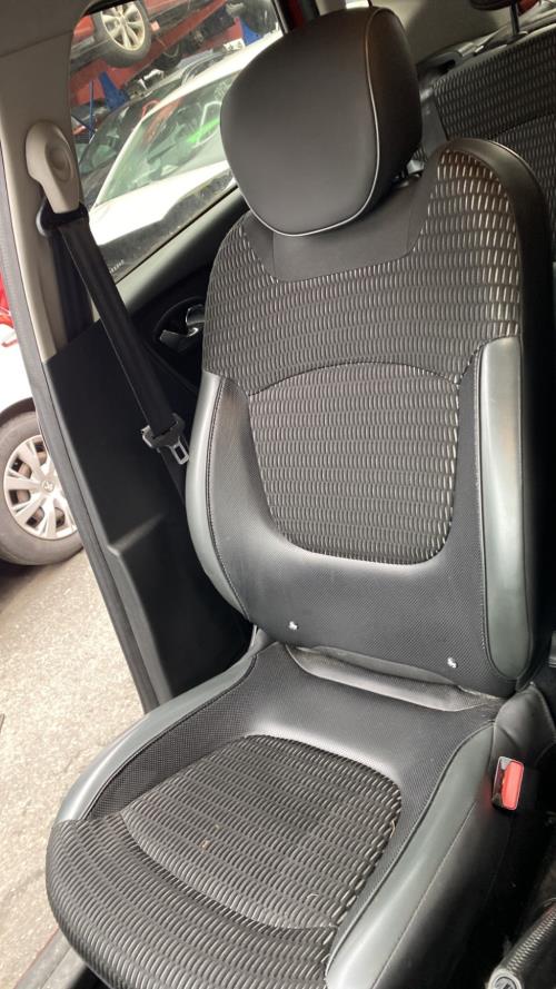 Image Siege avant droit - RENAULT CAPTUR 1