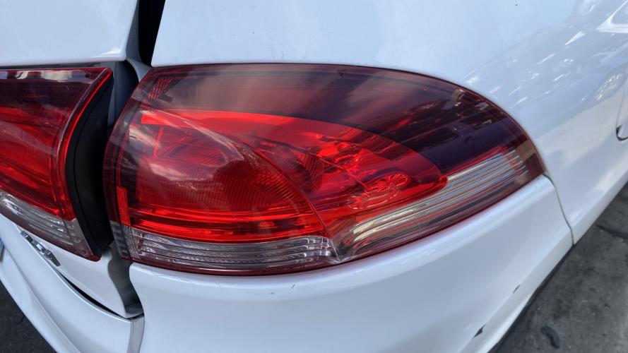 Image Feu arriere principal droit (feux) - RENAULT CLIO 4
