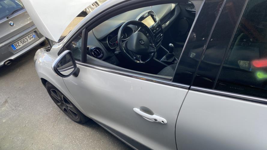 Image Porte avant gauche - RENAULT CLIO 4