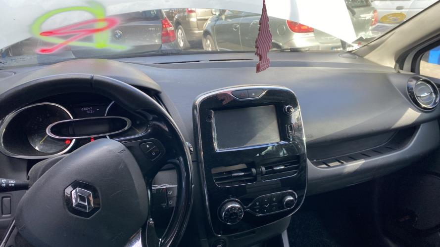 Image Planche de bord complete - RENAULT CLIO 4