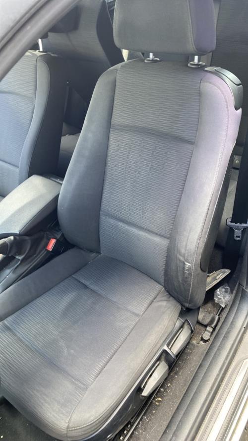 Image Siege avant gauche - BMW SERIE 1 E81