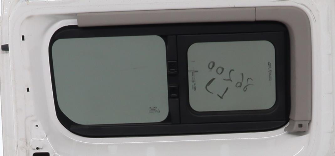 Image Porte laterale droit - NISSAN NV200