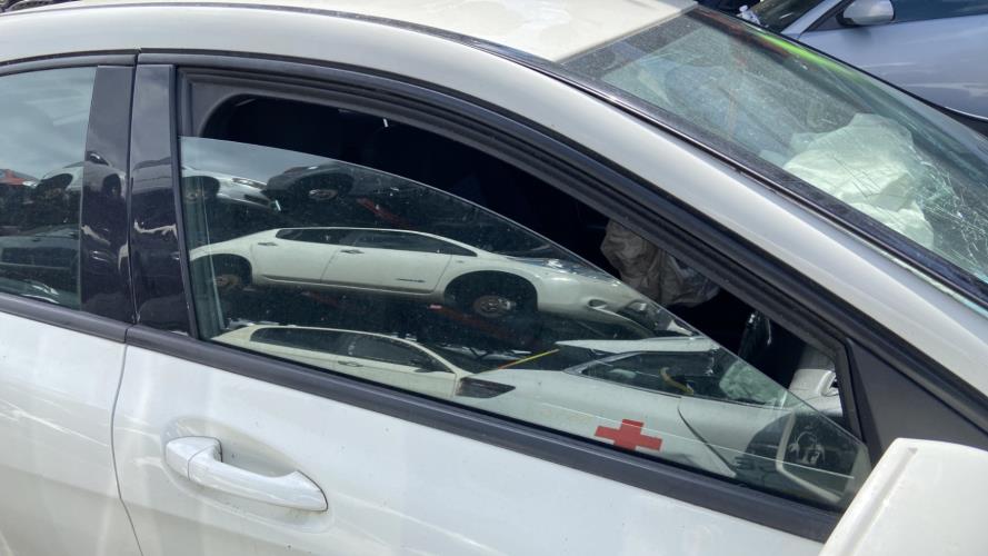 Image Vitre avant droit - MERCEDES CLASSE A 176