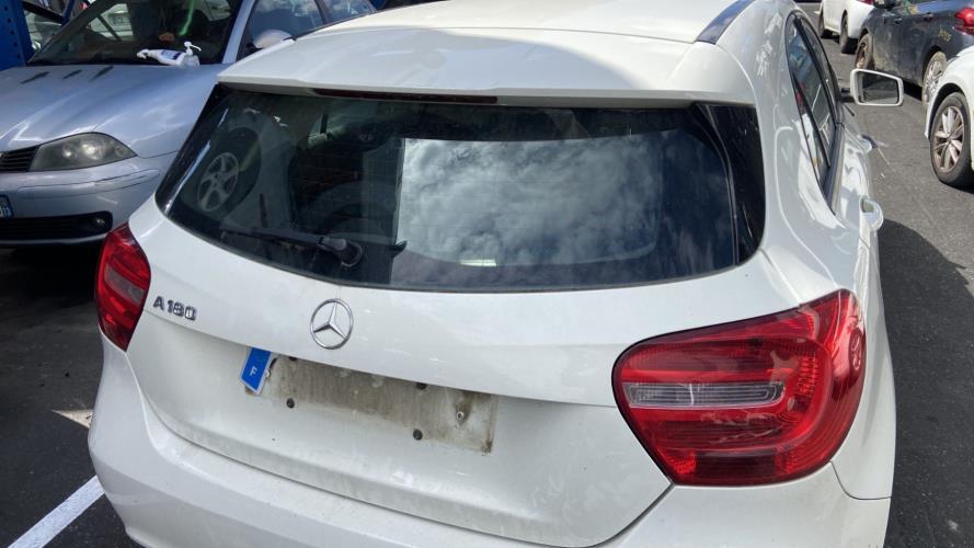 Image Feu arriere stop central - MERCEDES CLASSE A 176