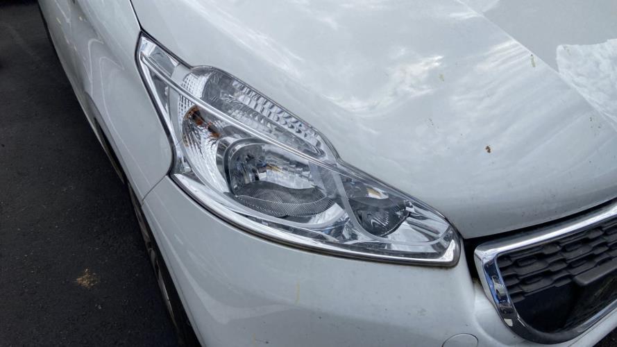 Image Optique avant principal droit (feux)(phare) - PEUGEOT 208 1