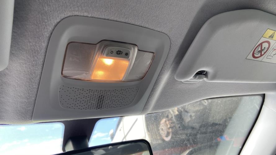 Image Eclairage de plafonnier - PEUGEOT 208 1