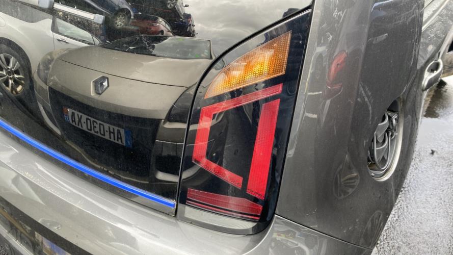 Image Feu arriere principal droit (feux) - VOLKSWAGEN UP