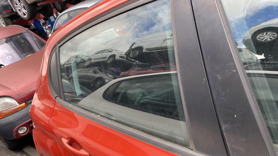 Image Vitre arriere droit - PEUGEOT 208 1