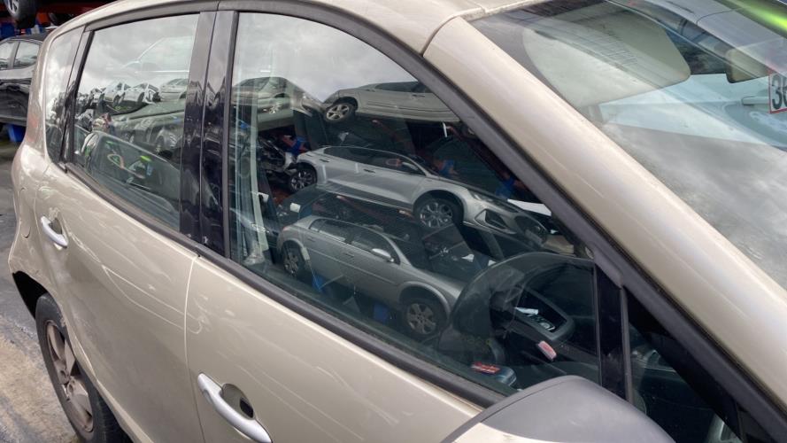 Image Porte avant droit - RENAULT SCENIC 3