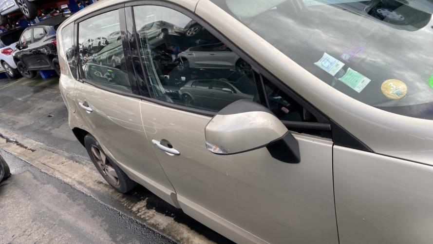 Image Porte avant droit - RENAULT SCENIC 3
