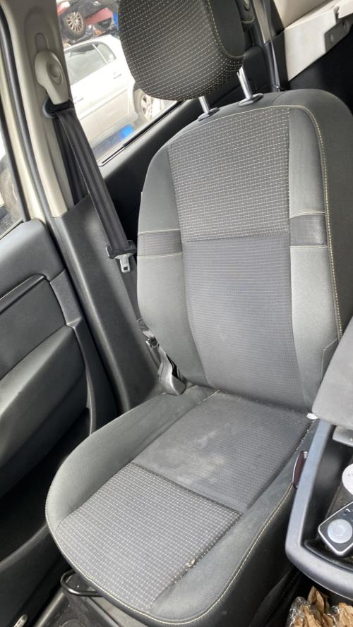 Image Siege avant droit - RENAULT SCENIC 3