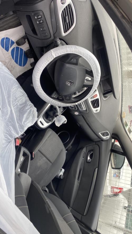 Image Tableau de bord - RENAULT SCENIC 3