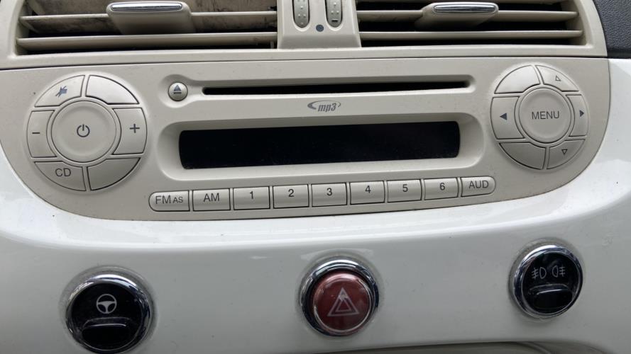 Image Autoradio d'origine - FIAT 500 2