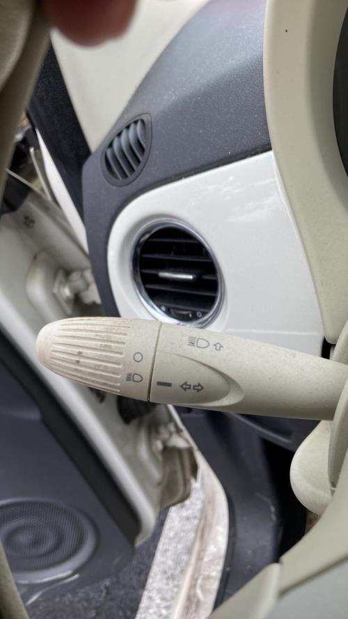 Image Com (Bloc Contacteur Tournant+Commodo Essuie Glace+Commodo Phare) - FIAT 500 2
