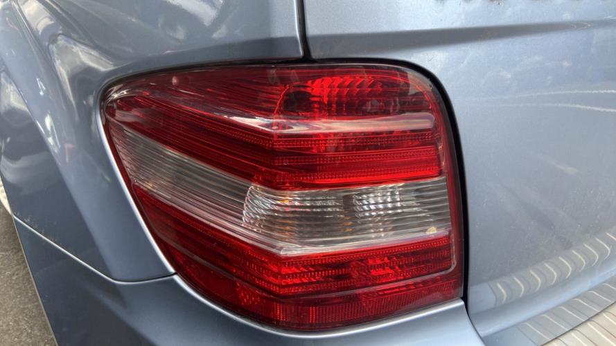 Image Feu arriere principal gauche (feux) - MERCEDES CLASSE M 164