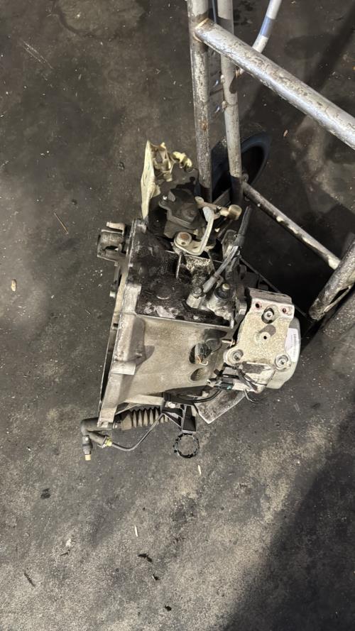 Image Boite de vitesses - PEUGEOT 208 1
