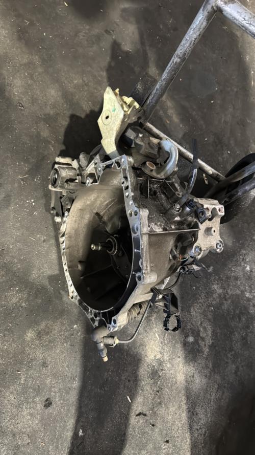Image Boite de vitesses - PEUGEOT 208 1