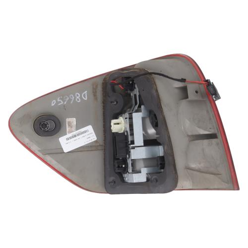 Image Feu arriere principal droit (feux) - MERCEDES CLASSE M 164