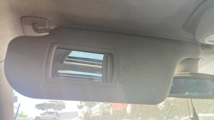 Image Pare soleil gauche - RENAULT CLIO 3
