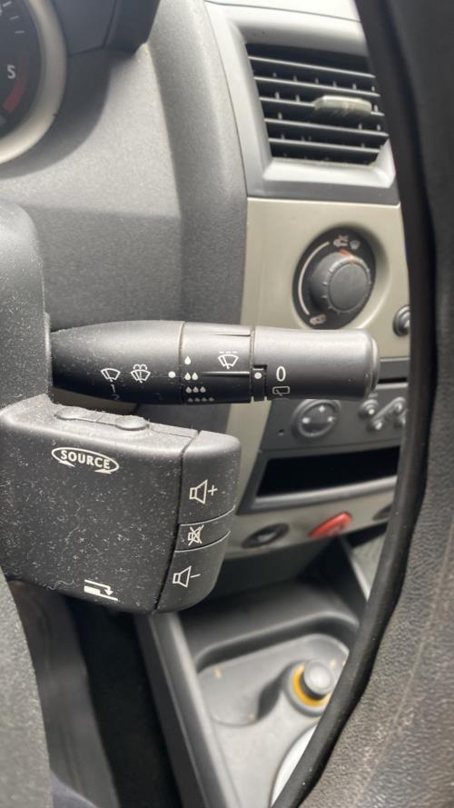 Image Com (Bloc Contacteur Tournant+Commodo Essuie Glace+Commodo Phare) - RENAULT MEGANE 2