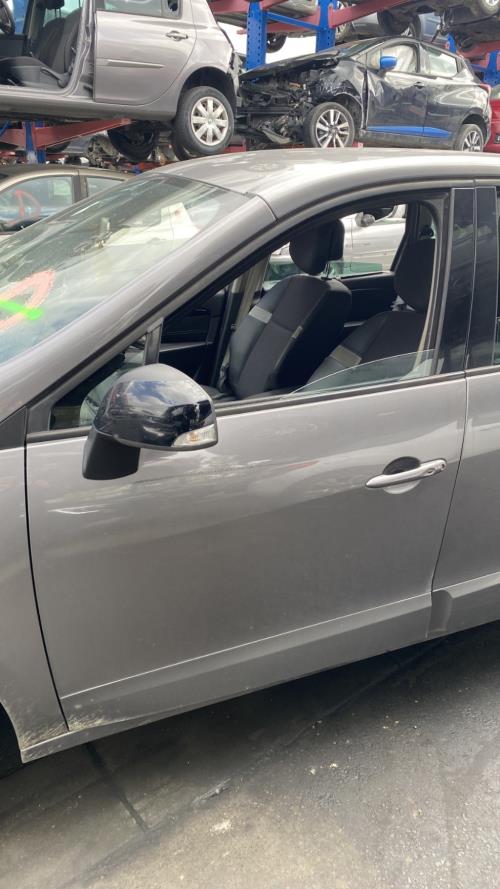 Image Porte avant gauche - RENAULT SCENIC 3
