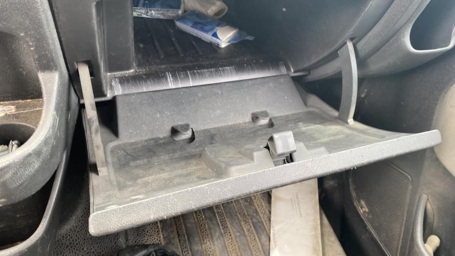 Image Boite a gants - NISSAN NV400