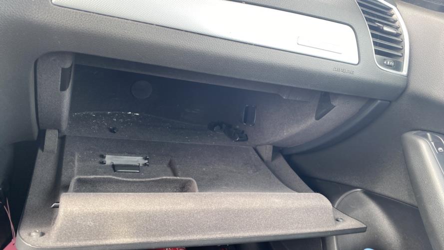 Image Boite a gants - AUDI Q5 1