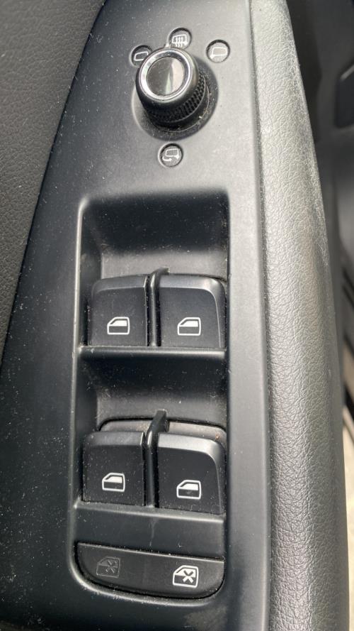 Image Interrupteur de leve vitre avant gauche - AUDI Q5 1