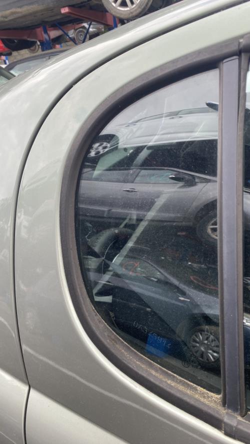Image Custode arriere droit (porte) - TOYOTA YARIS 1