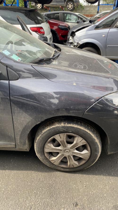 Image Aile avant droit - RENAULT MEGANE 3