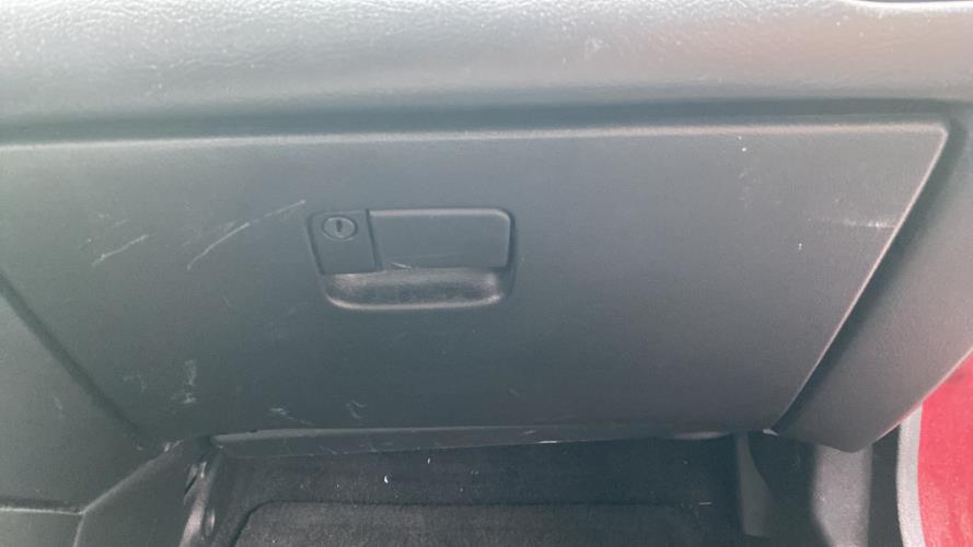 Image Boite a gants - FORD PROBE