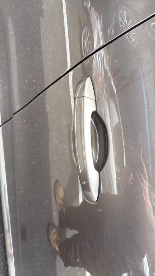 Image Poignee porte avant droit - RENAULT CLIO 5