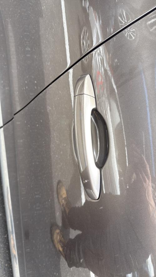 Image Poignee porte avant droit - RENAULT CLIO 5
