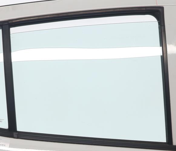 Image Porte arriere droit - SUZUKI SPLASH