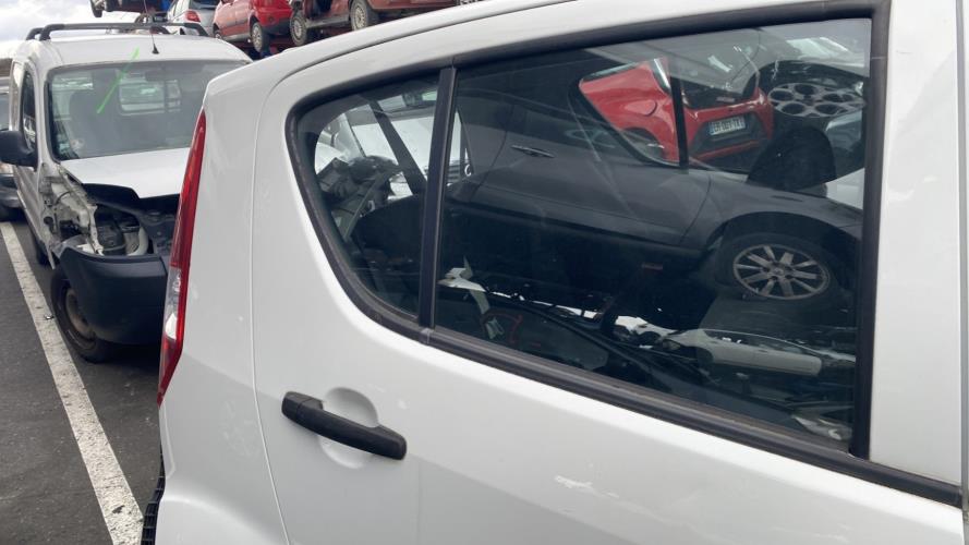 Image Vitre arriere droit - SUZUKI SPLASH