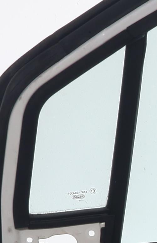 Image Porte avant droit - SUZUKI SPLASH