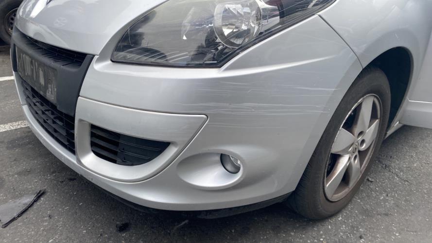 Image Pare choc avant - RENAULT SCENIC 3