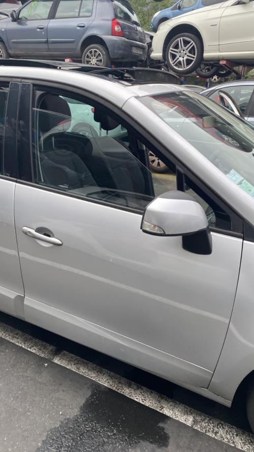 Image Porte avant droit - RENAULT SCENIC 3
