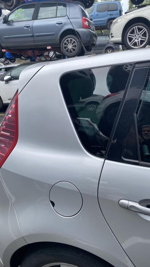 Image Custode arriere droit - RENAULT SCENIC 3