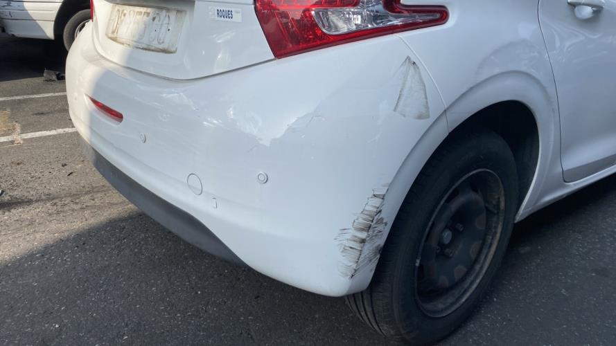 Image Pare choc arriere - PEUGEOT 208 1