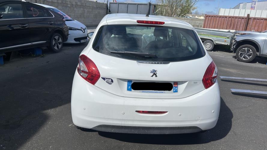 Image Pare choc arriere - PEUGEOT 208 1