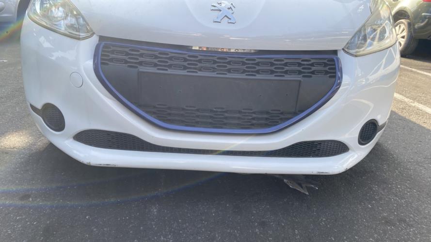 Image Pare choc avant - PEUGEOT 208 1