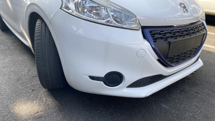 Image Pare choc avant - PEUGEOT 208 1