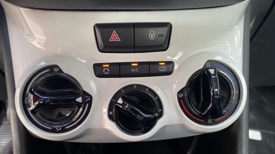 Image Commande chauffage - PEUGEOT 208 1