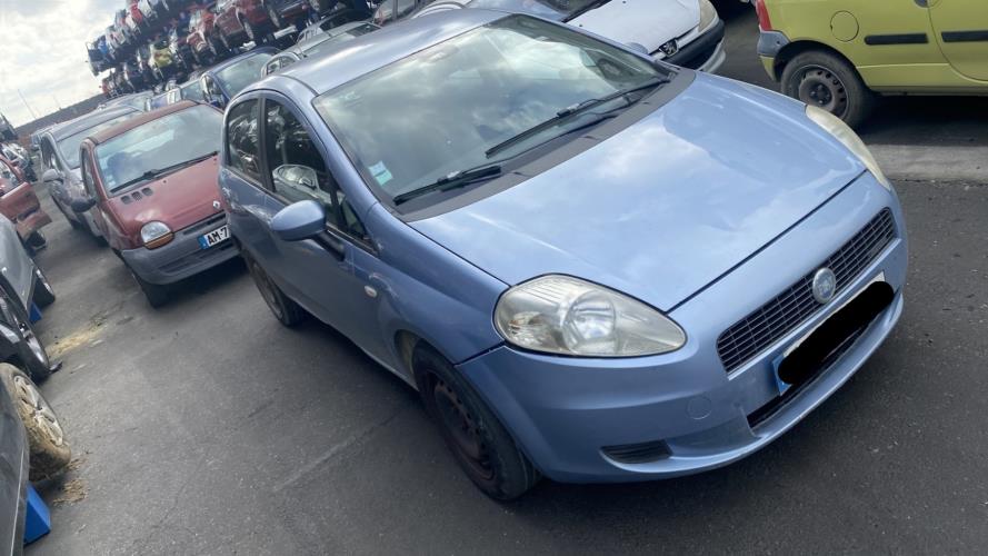 Image Pare choc avant - FIAT GRANDE PUNTO