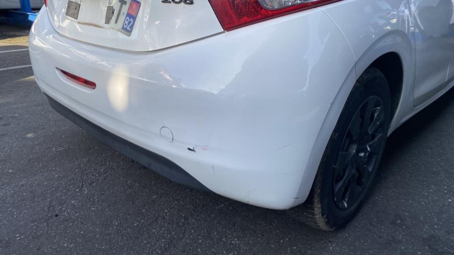Image Pare choc arriere - PEUGEOT 208 1