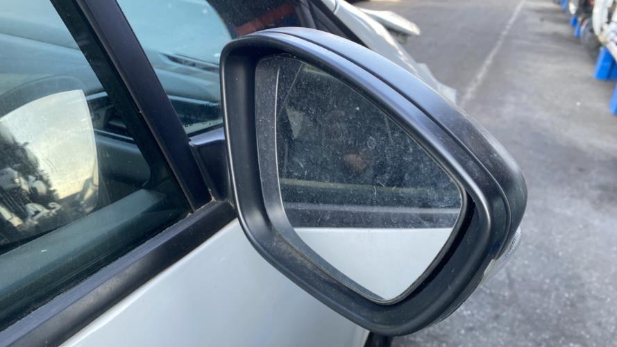 Image Retroviseur droit - PEUGEOT 208 1