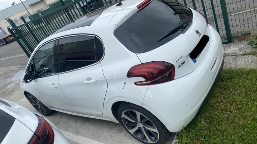 Image Train arriere complet - PEUGEOT 208 1
