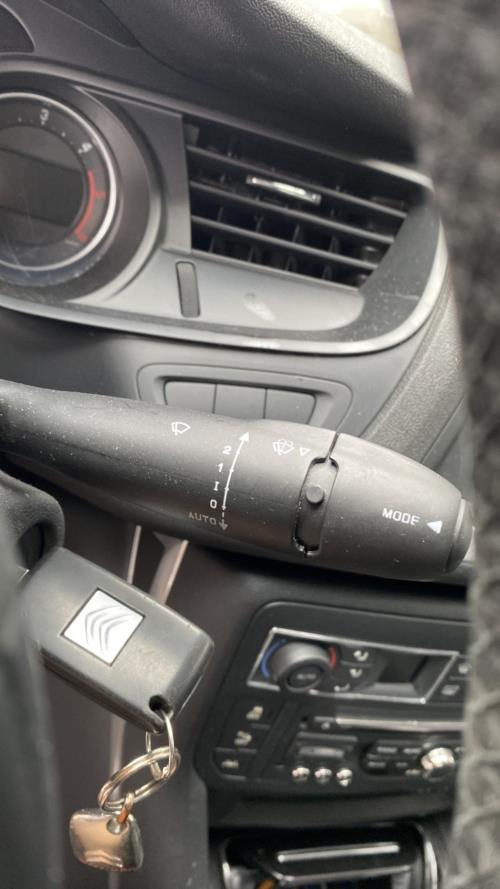 Image Com (Bloc Contacteur Tournant+Commodo Essuie Glace+Commodo Phare) - CITROEN C5 2